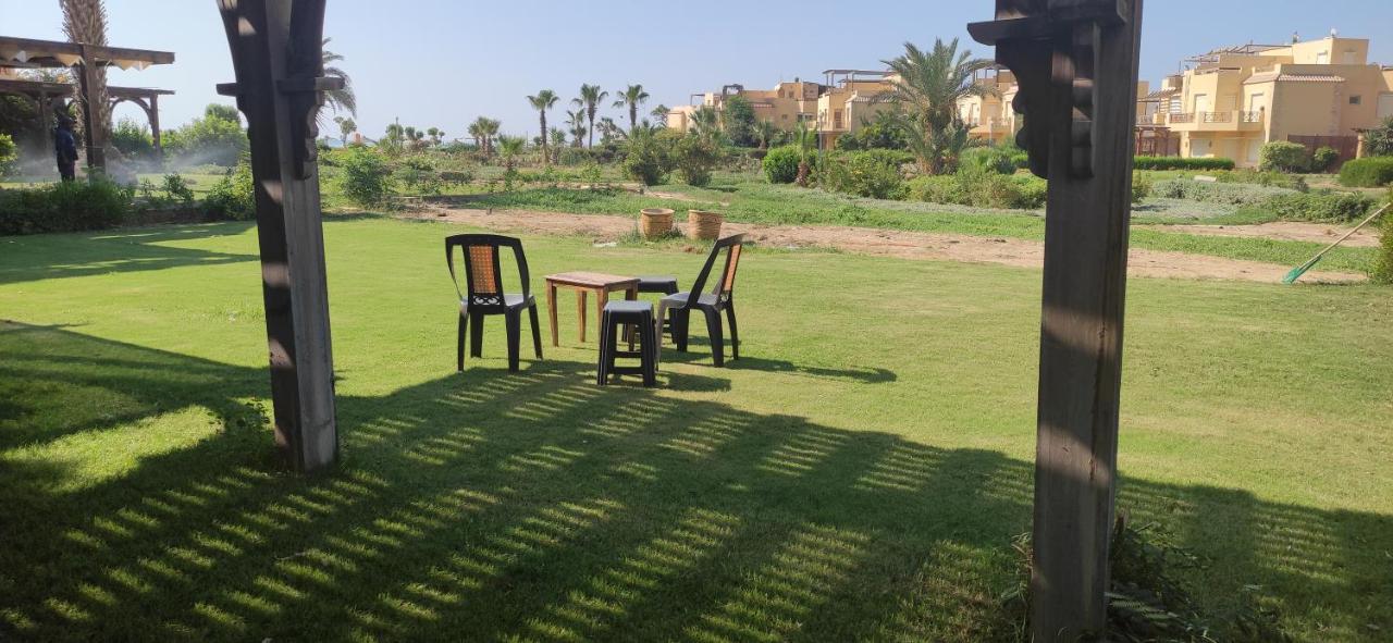 A Sea View Spacious Cheering 5 Bedroom Villa Ain Sokhna "Ain Bay" فيلا كاملة للإيجار قرية العين باي Ain Sukhna Exterior foto