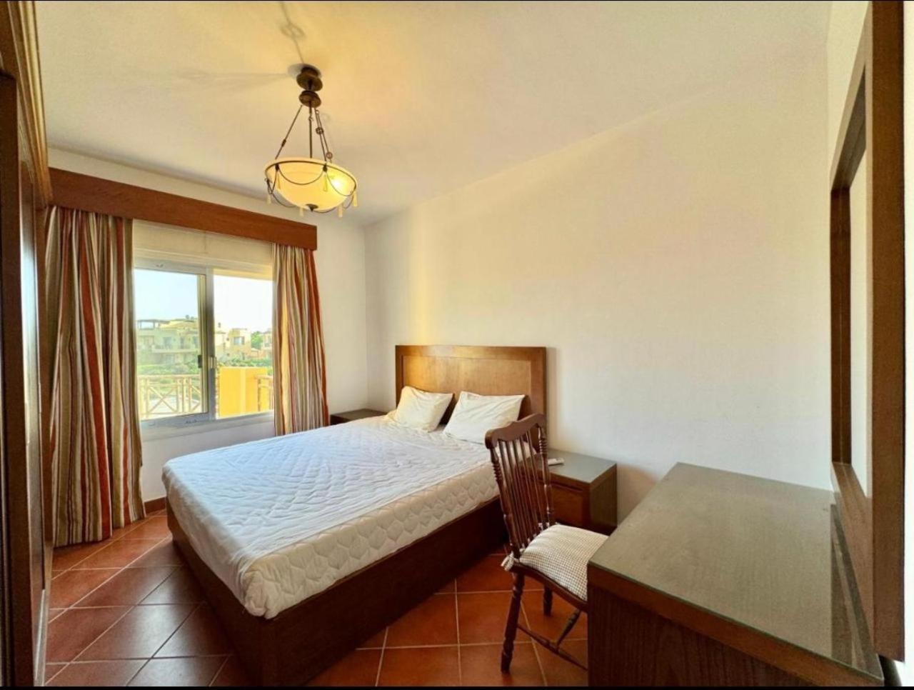 A Sea View Spacious Cheering 5 Bedroom Villa Ain Sokhna "Ain Bay" فيلا كاملة للإيجار قرية العين باي Ain Sukhna Exterior foto